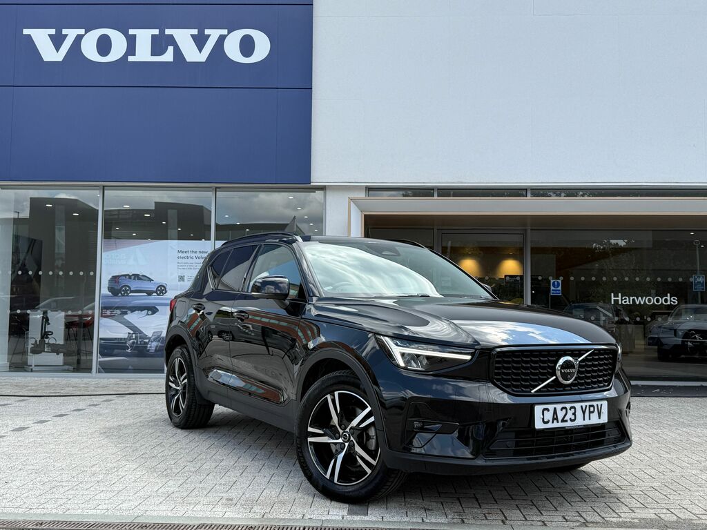 Volvo XC40 Plus Black