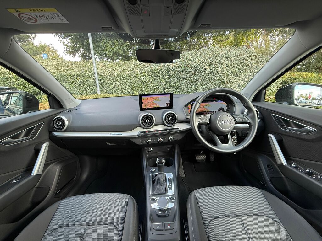 Audi Q2 Sport Black #4
