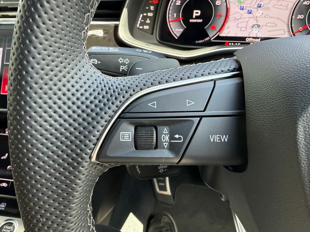 Audi Q8 Black Edition Black #6