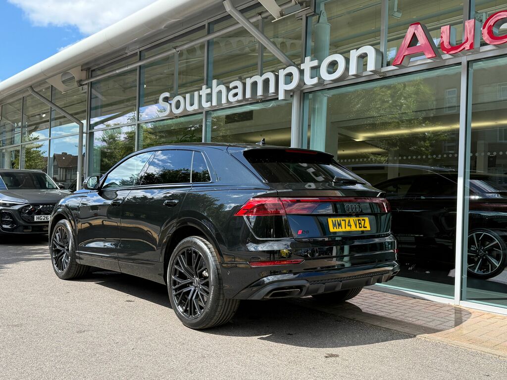 Audi Q8 Black Edition Black #2