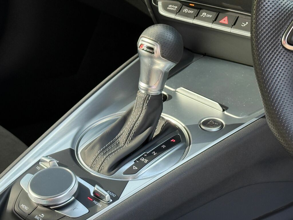 Audi TT 45 Tfsi Quattro Black Edition S Tronic 2022 Red #16