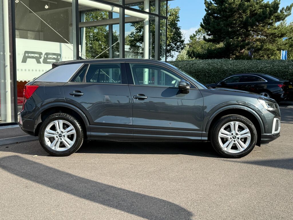 Audi Q2 Sport Black