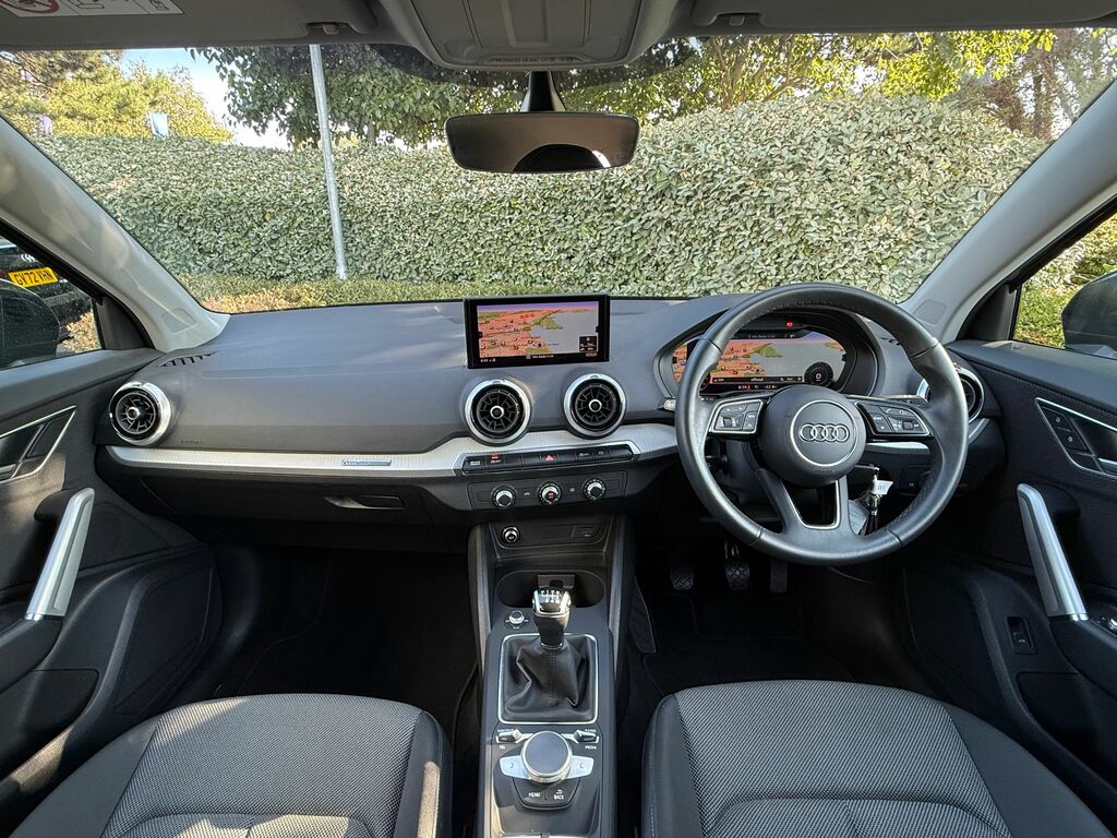 Audi Q2 Sport Black #3