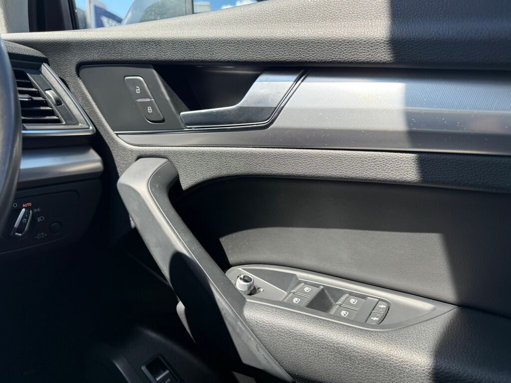 Audi Q5 Edition 1 40 Tdi Quattro 204 Ps S Tronic Blue #38