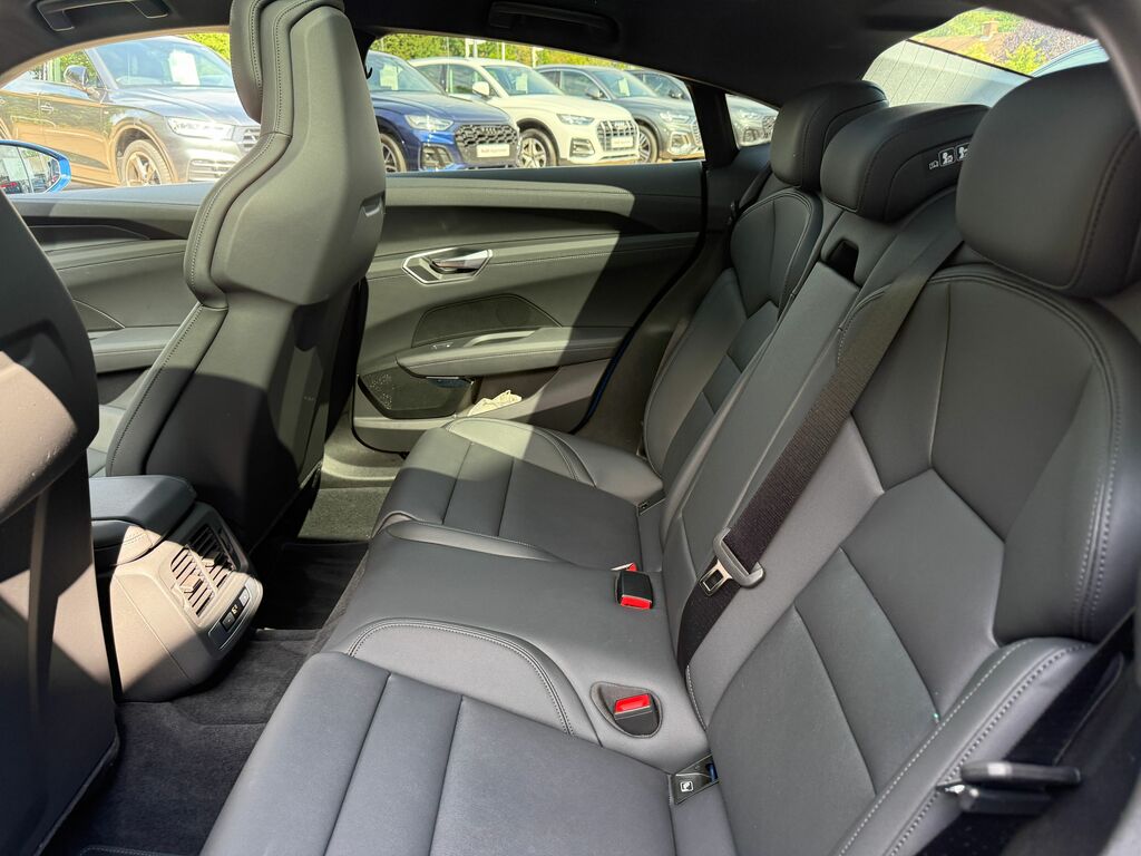Audi E Tron GT 105Kwh Saloon Quattro 592 Ps Grey #46