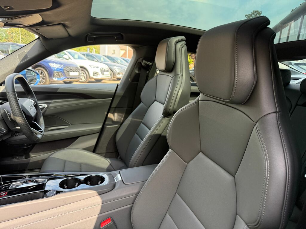 Audi E Tron GT 105Kwh Saloon Quattro 592 Ps Grey #48
