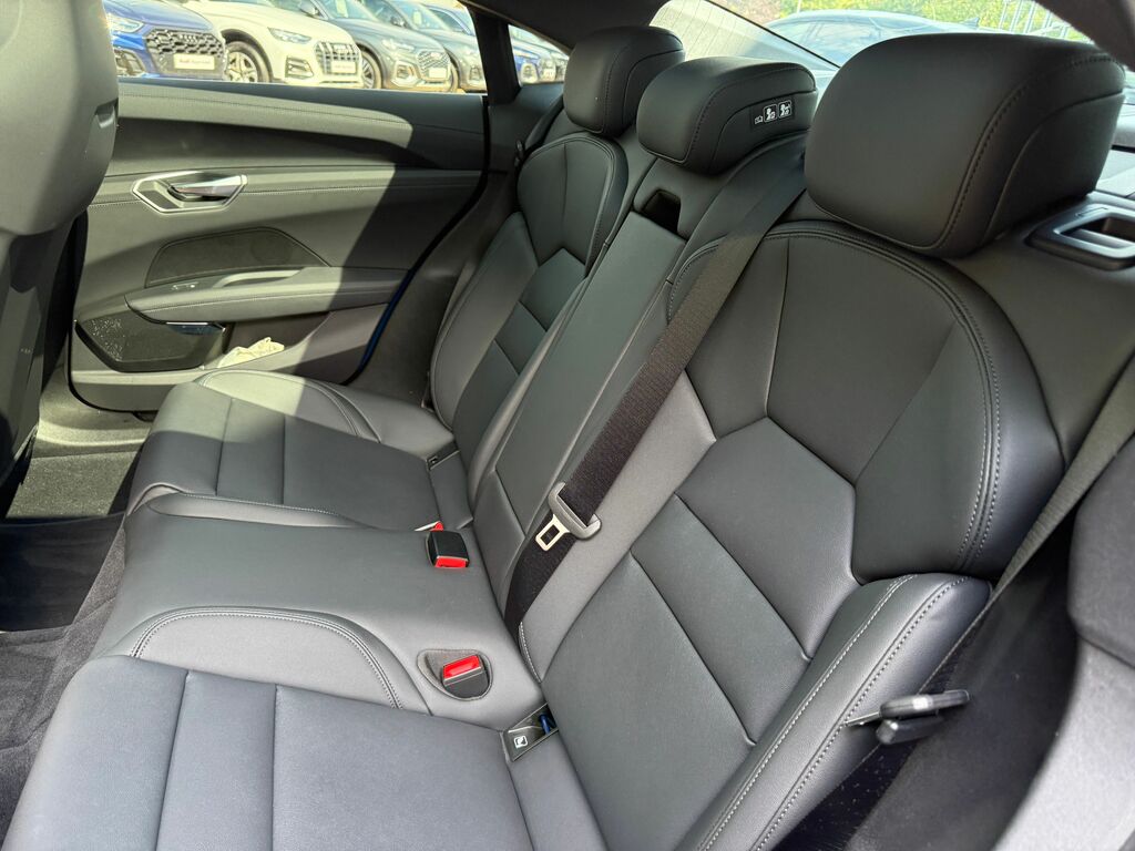 Audi E Tron GT 105Kwh Saloon Quattro 592 Ps Grey #45