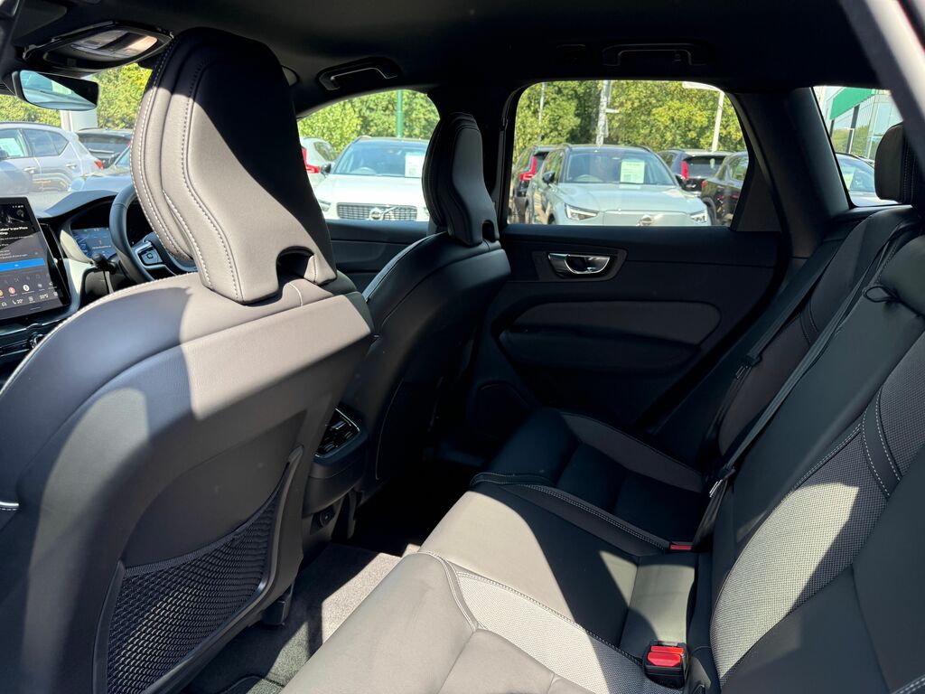 Volvo XC60 Black Edition Plus, T6 Awd Plug-in Hybrid, Electri Black #29