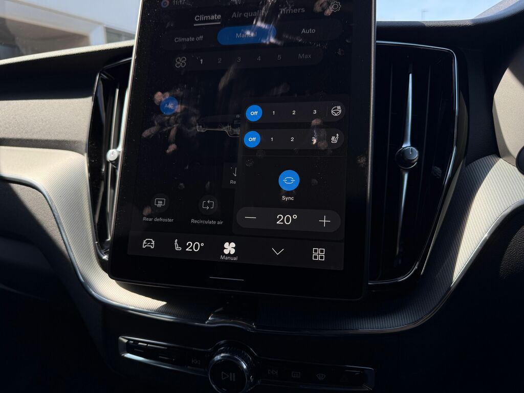 Volvo XC60 Black Edition Plus, T6 Awd Plug-in Hybrid, Electri Black #39