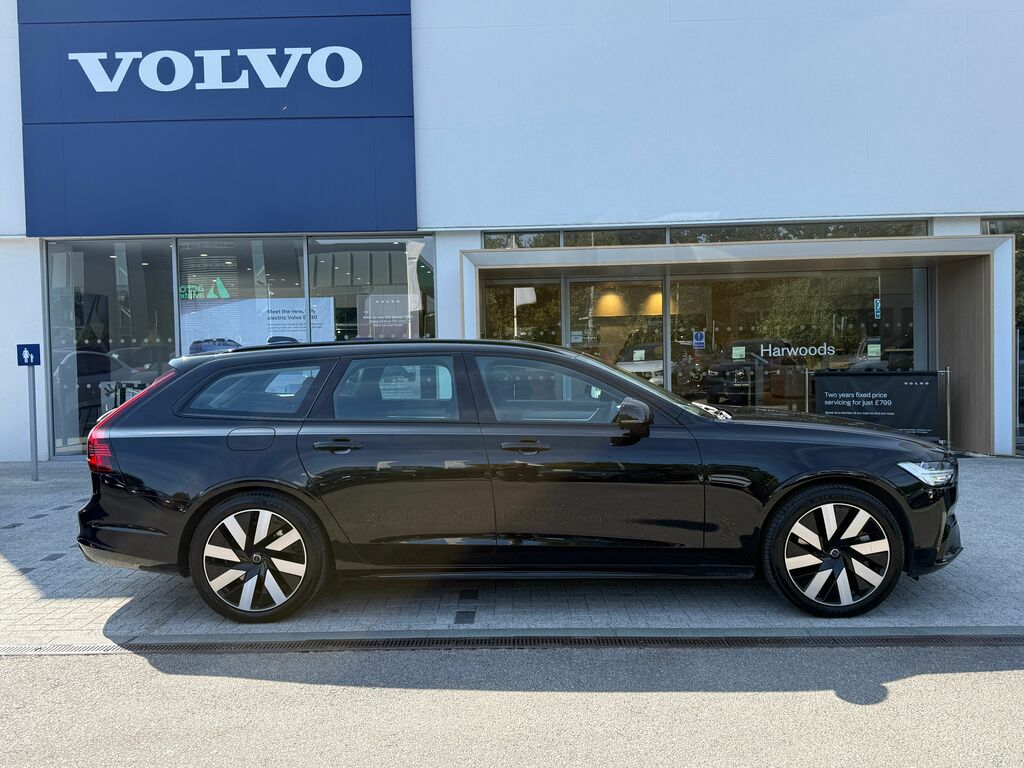 Volvo V90 Plus Black