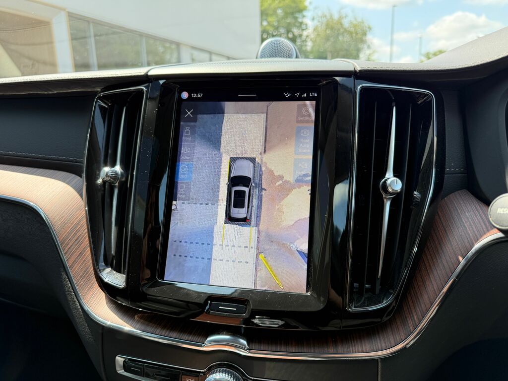 Volvo XC60 Ultimate Black #3