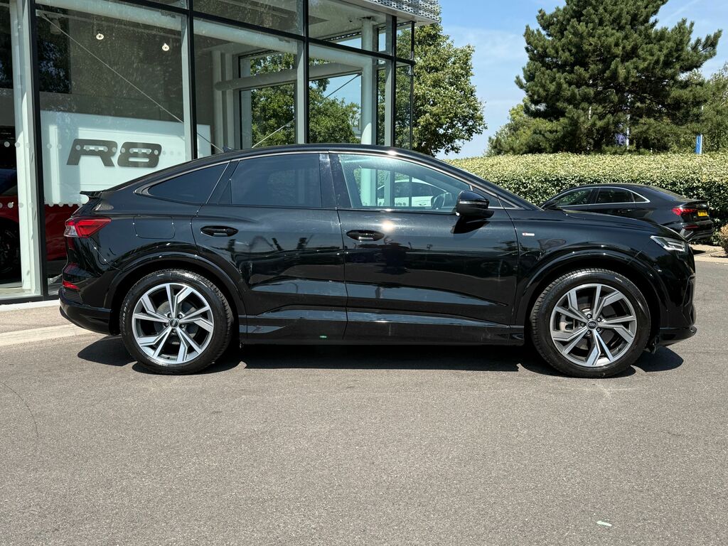 Audi Q4 E Tron Edition 1 Black