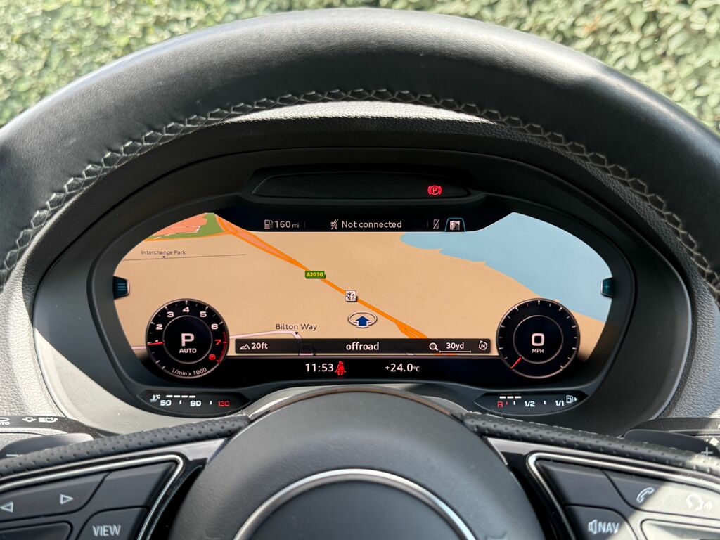 Audi Q2 S Line Grey #4