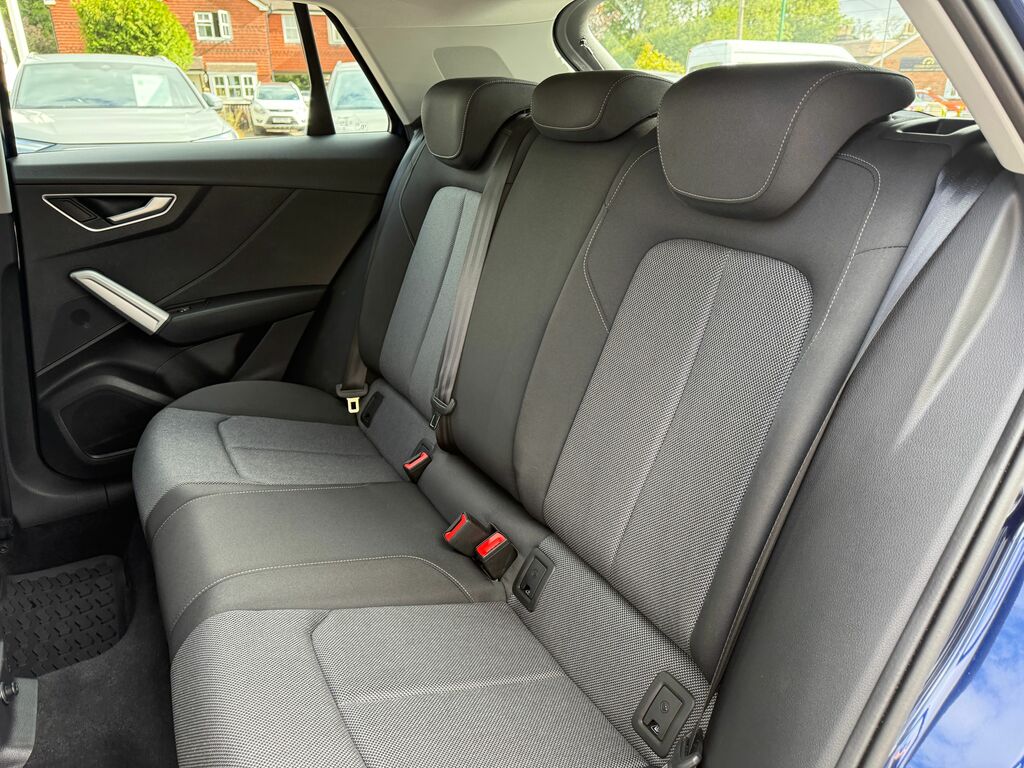 Audi Q2 35 Tfsi Sport S Tronic Grey #42