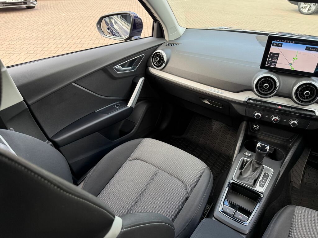 Audi Q2 35 Tfsi Sport S Tronic Grey #38