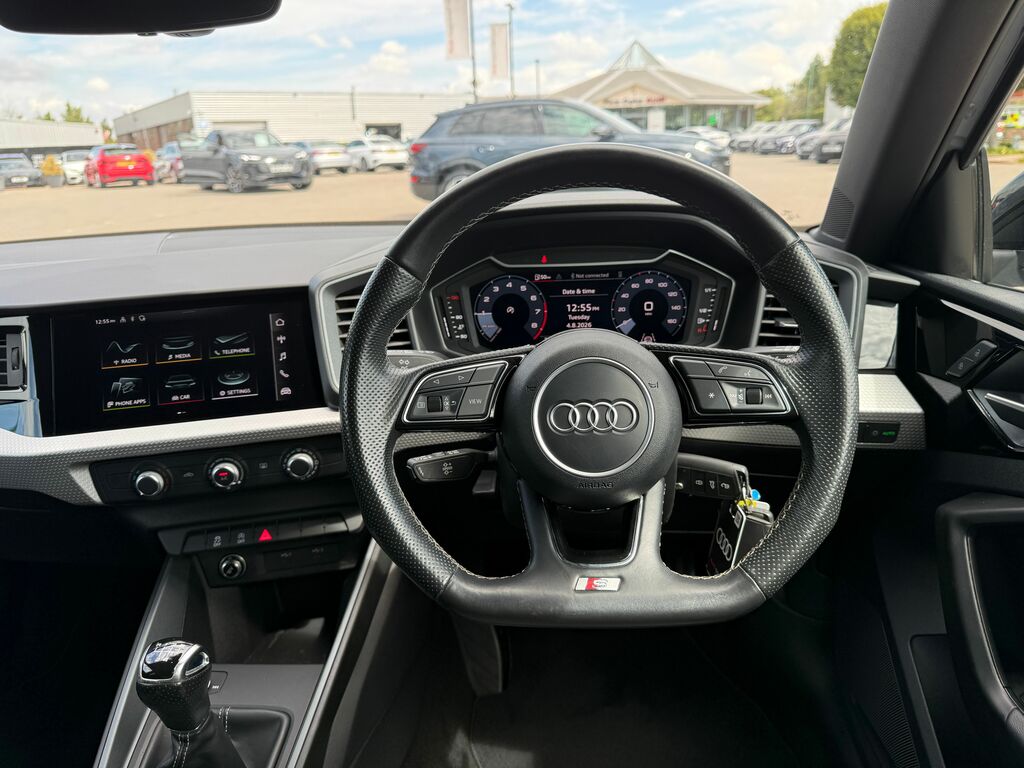 Audi A1 Black Edition Black #6