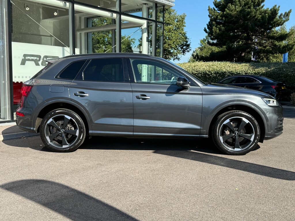 Audi Q5 Black Edition Black #2