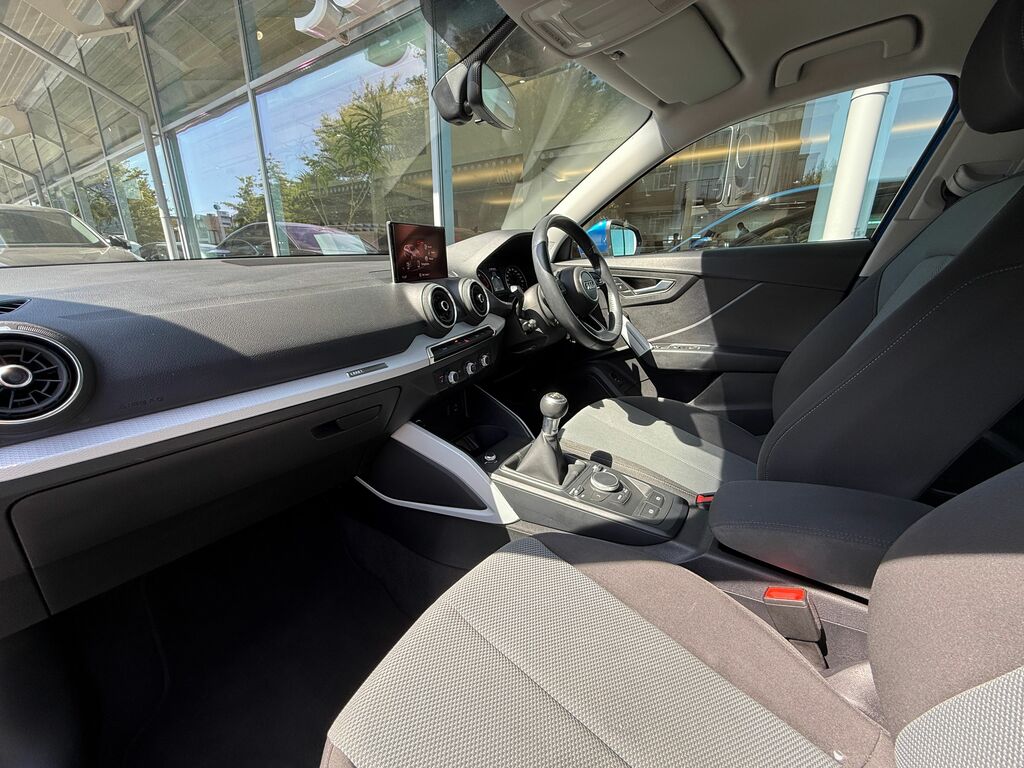 Audi Q2 Technik Blue #2