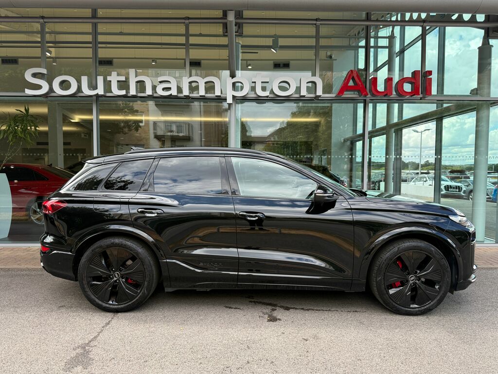 Audi Q6 E-Tron Edition 1 LM74RJJ Black #4