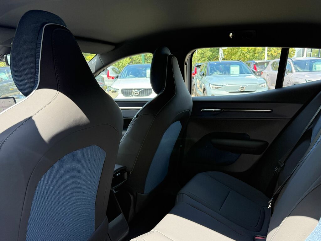 Volvo EX30 Volvo Ex30 Estate 315Kw Twin Motor Performance Plu Black #27