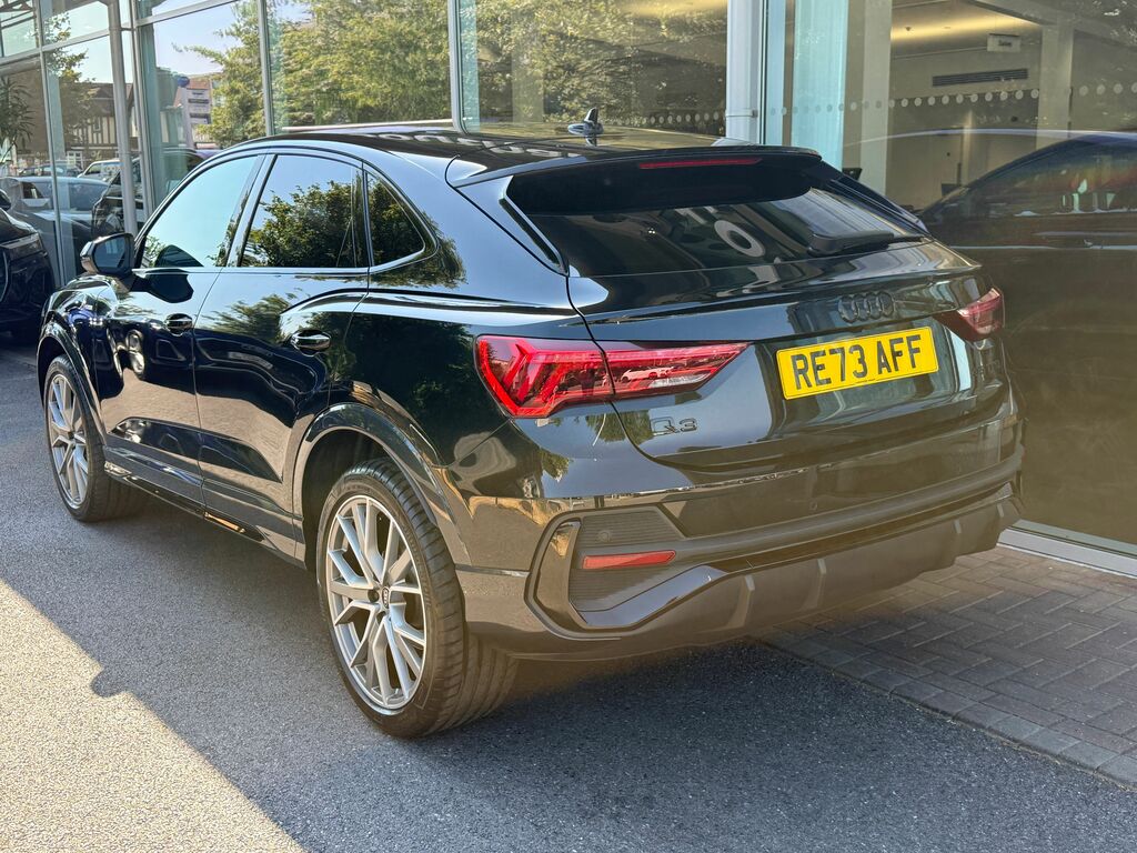 Audi Q3 Black Edition Black #3
