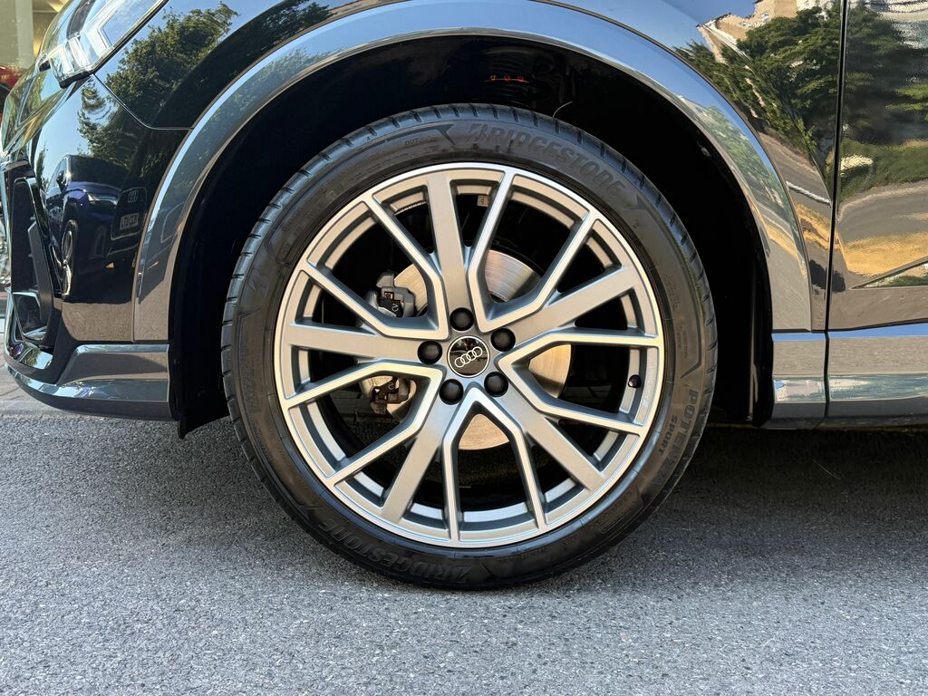 Audi Q3 Black Edition Black #5