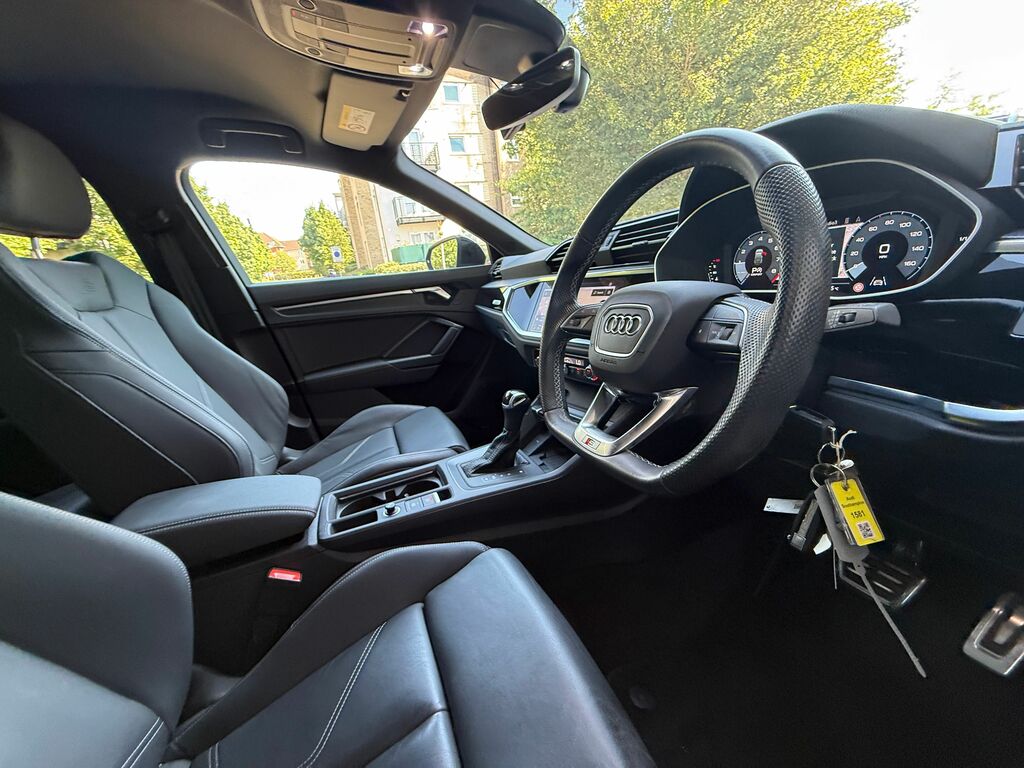 Audi Q3 Black Edition Black #6