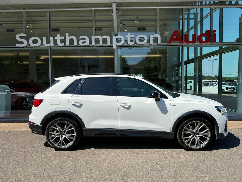 Audi Q3 Vorsprung DA70JVY Black #4