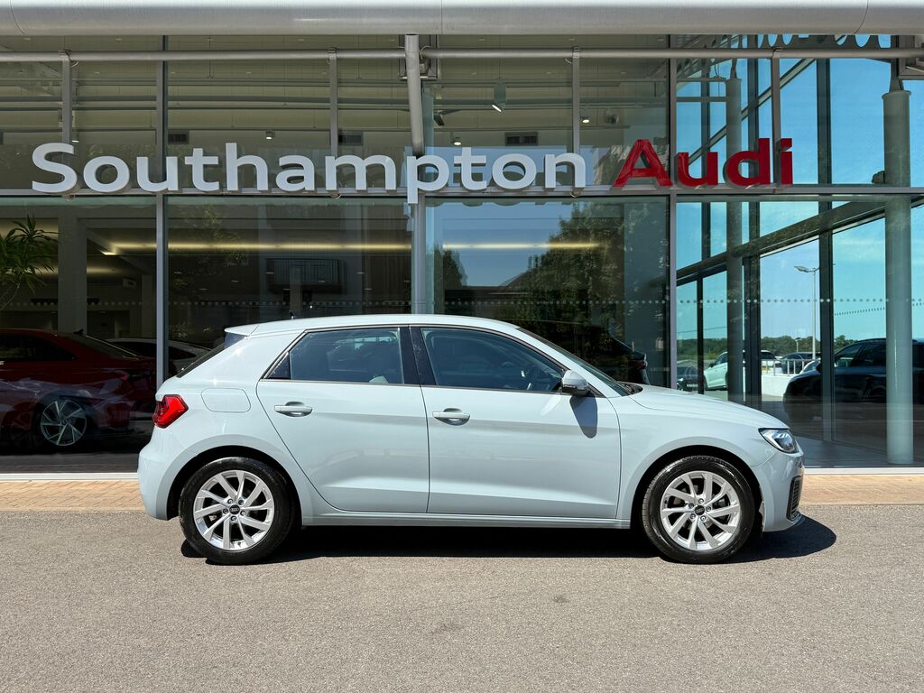 Audi A1 Sport Black #4