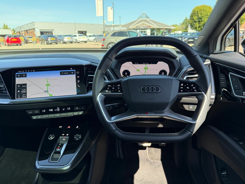Audi Q4 E Tron Black Edition RE75GXT Black #6