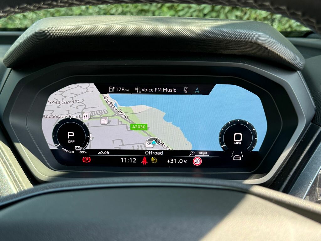 Audi Q4 E Tron Black Edition LY24HMA Black #4