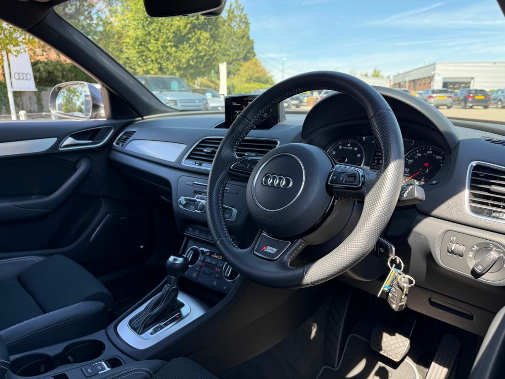 Audi Q3 2.0 Tfsi Black Edition S Tronic Quattro Euro 6 S Red #26