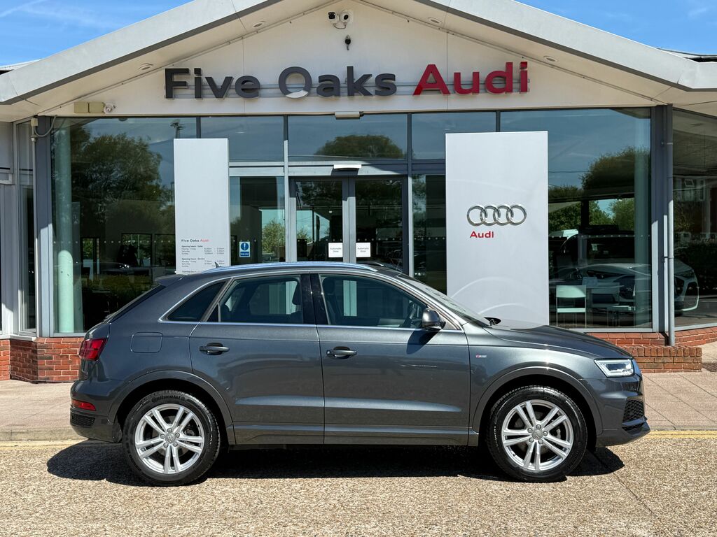 Audi Q3 S Line Edition Black #2