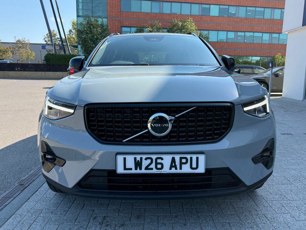 Volvo XC40 B4 197Bhp Ultra Dark Mild Hybrid - 360 Parking Green #12
