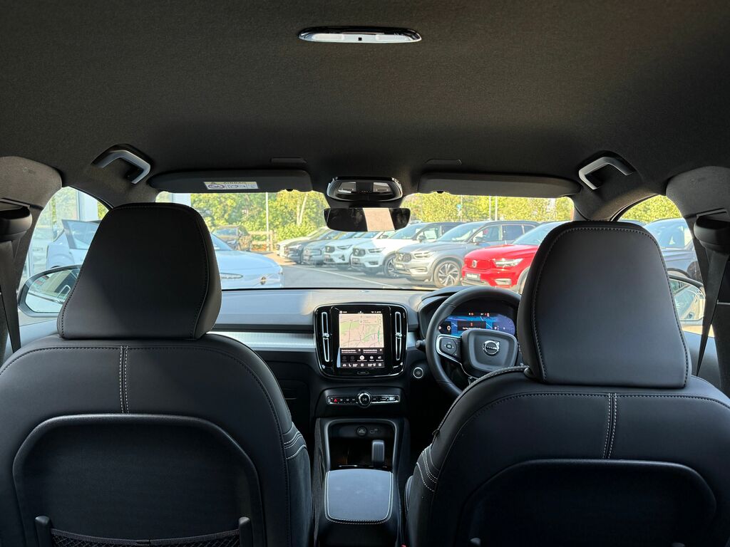 Volvo XC40 B4 197Bhp Ultra Dark Mild Hybrid - 360 Parking Green #21