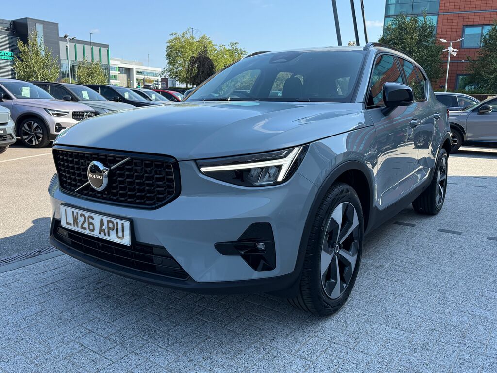 Volvo XC40 B4 197Bhp Ultra Dark Mild Hybrid - 360 Parking Green #11
