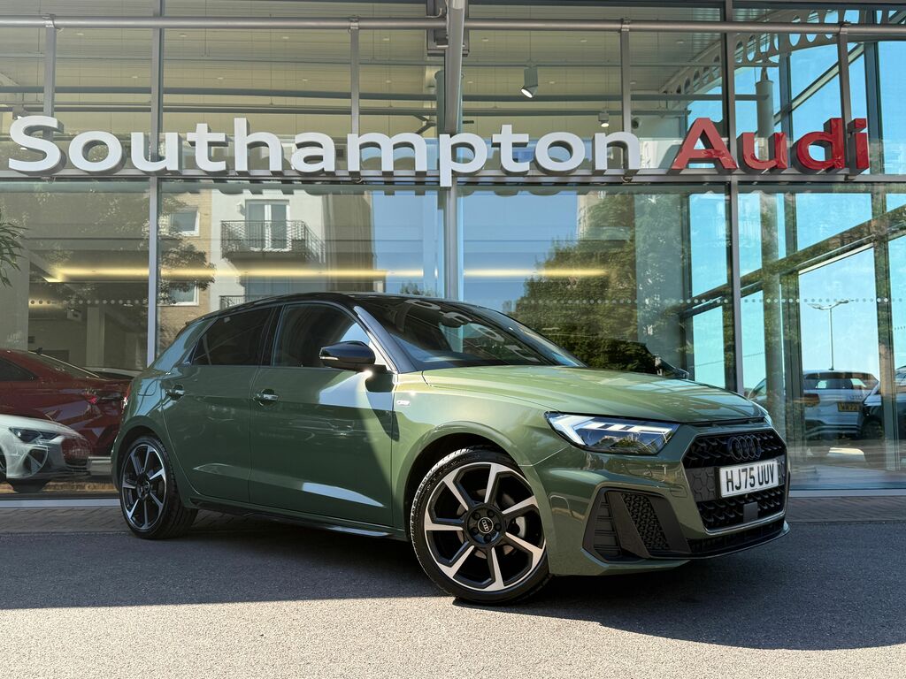 Audi A1 Black Edition Green