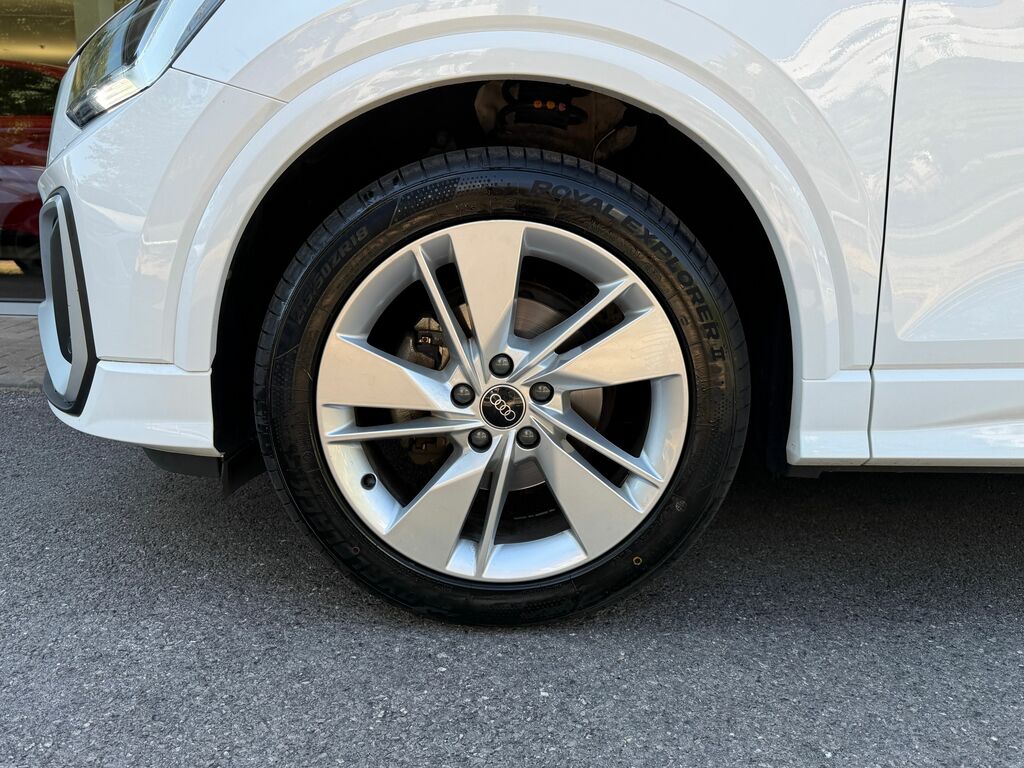 Audi Q2 S Line Black #5
