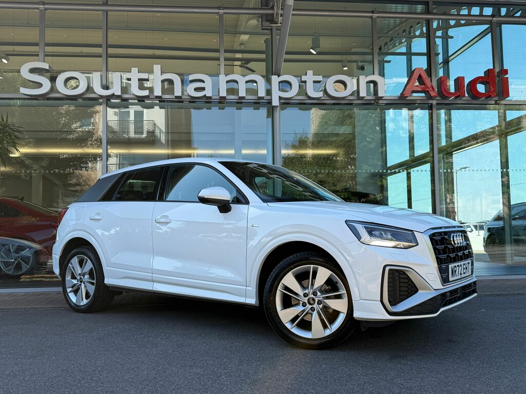 Audi Q2 S Line Black