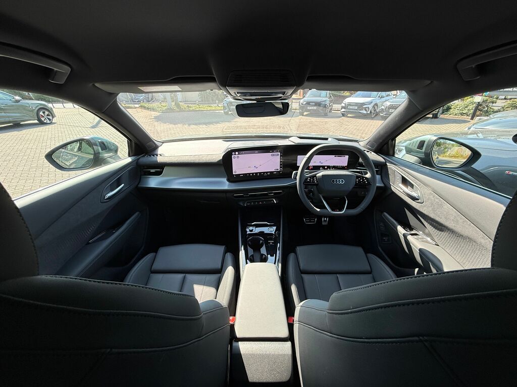 Audi Q3 S Line Green #3