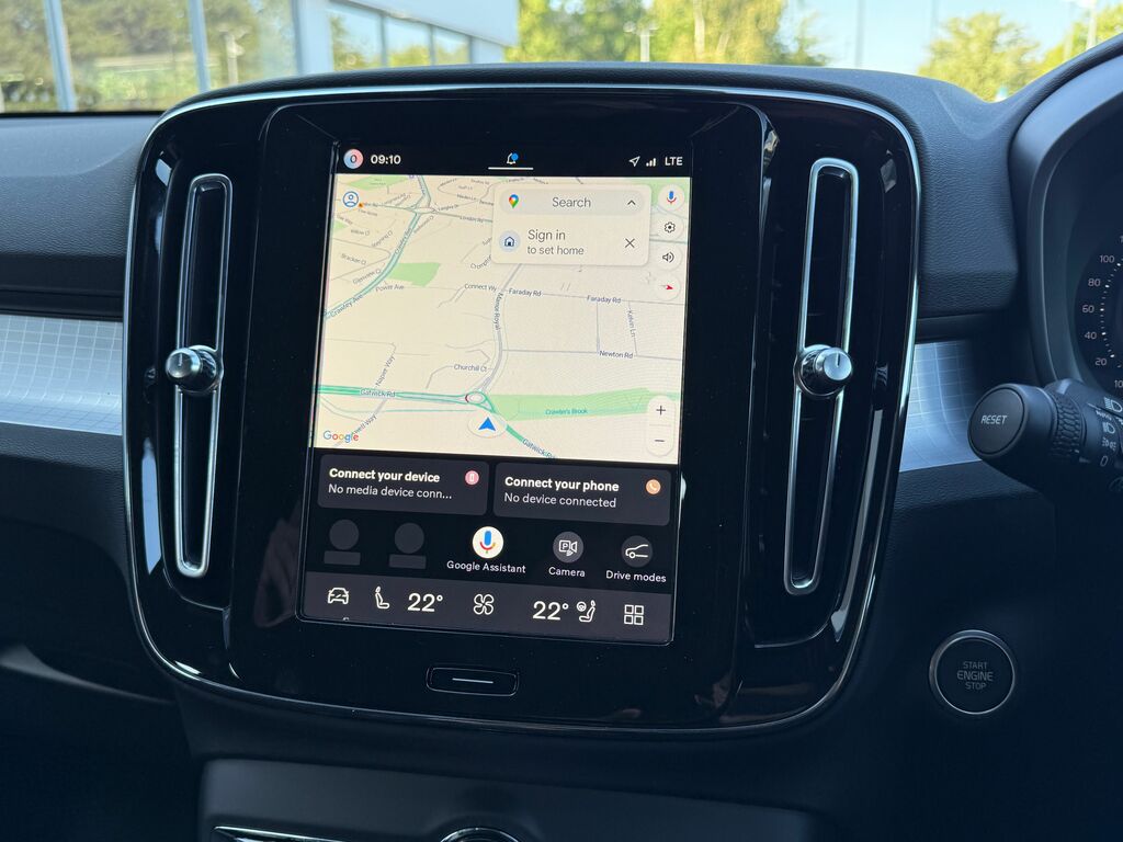 Volvo XC40 Plus Blue #4