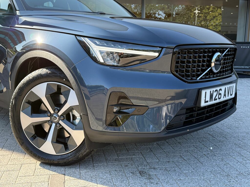 Volvo XC40 Plus Blue #6