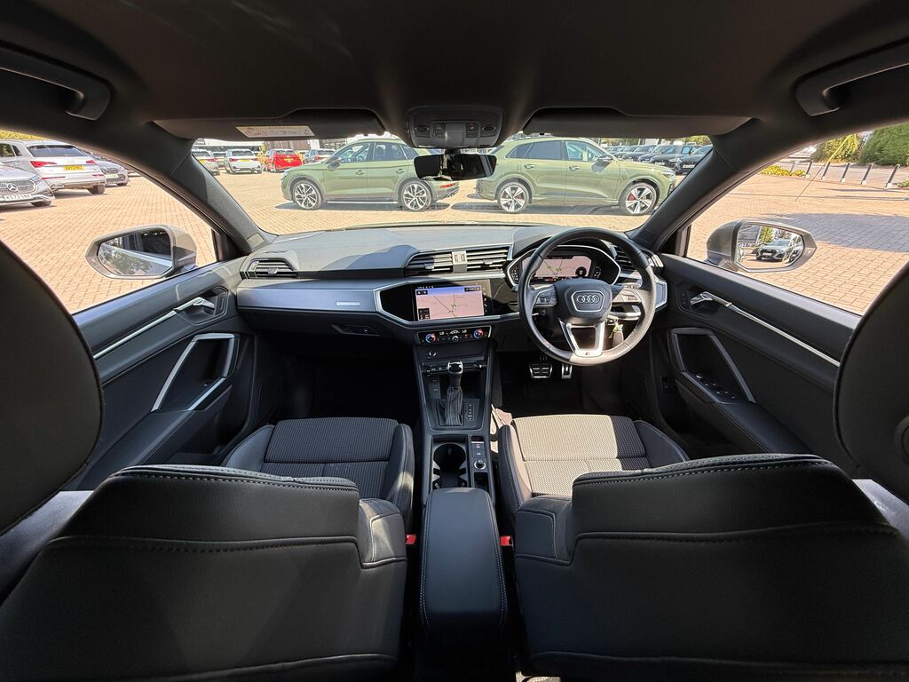 Audi Q3 S Line Black #3