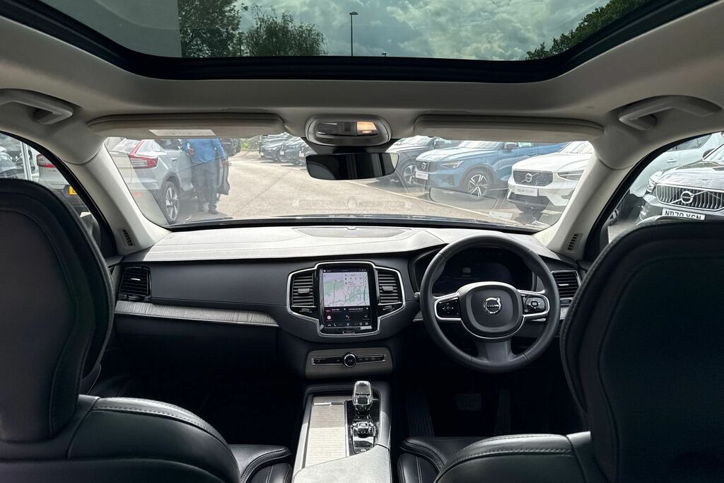 Volvo XC90 Plus Black #3