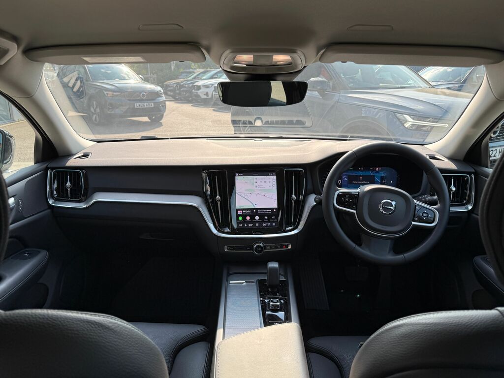 Volvo V60 Plus Black #2