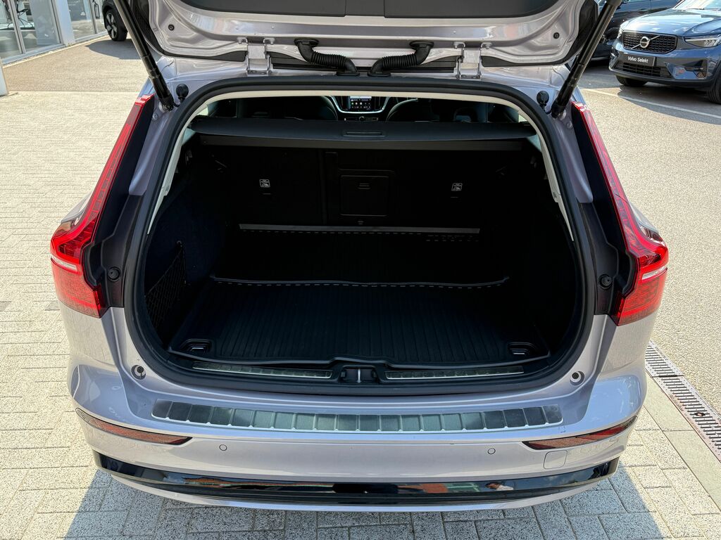 Volvo V60 Ultra, T8 Awd Plug-in Hybrid, Dar Black #19