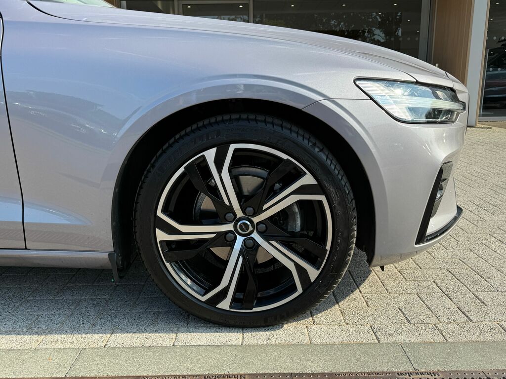 Volvo V60 Ultra, T8 Awd Plug-in Hybrid, Dar Black #13