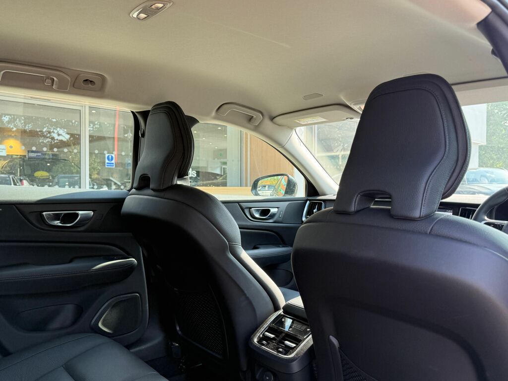 Volvo V60 Ultra, T8 Awd Plug-in Hybrid, Dar Black #23