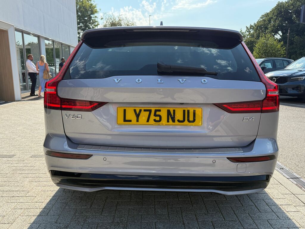 Volvo V60 Ultra, T8 Awd Plug-in Hybrid, Dar Black #8