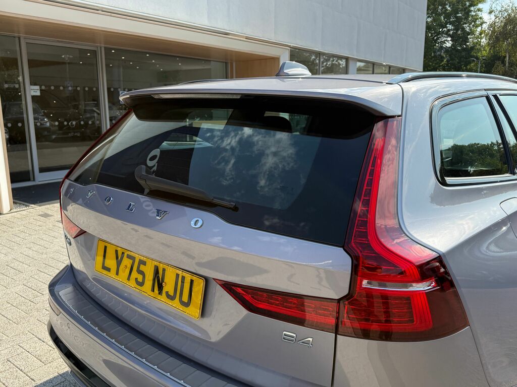 Volvo V60 Ultra, T8 Awd Plug-in Hybrid, Dar Black #17